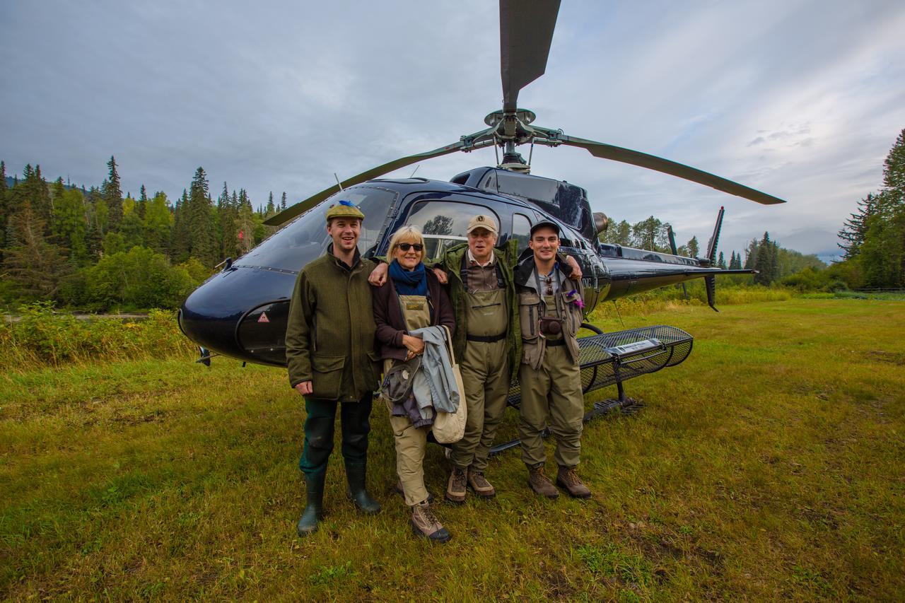 Bear Claw Lodge Kispiox Buitenkant foto