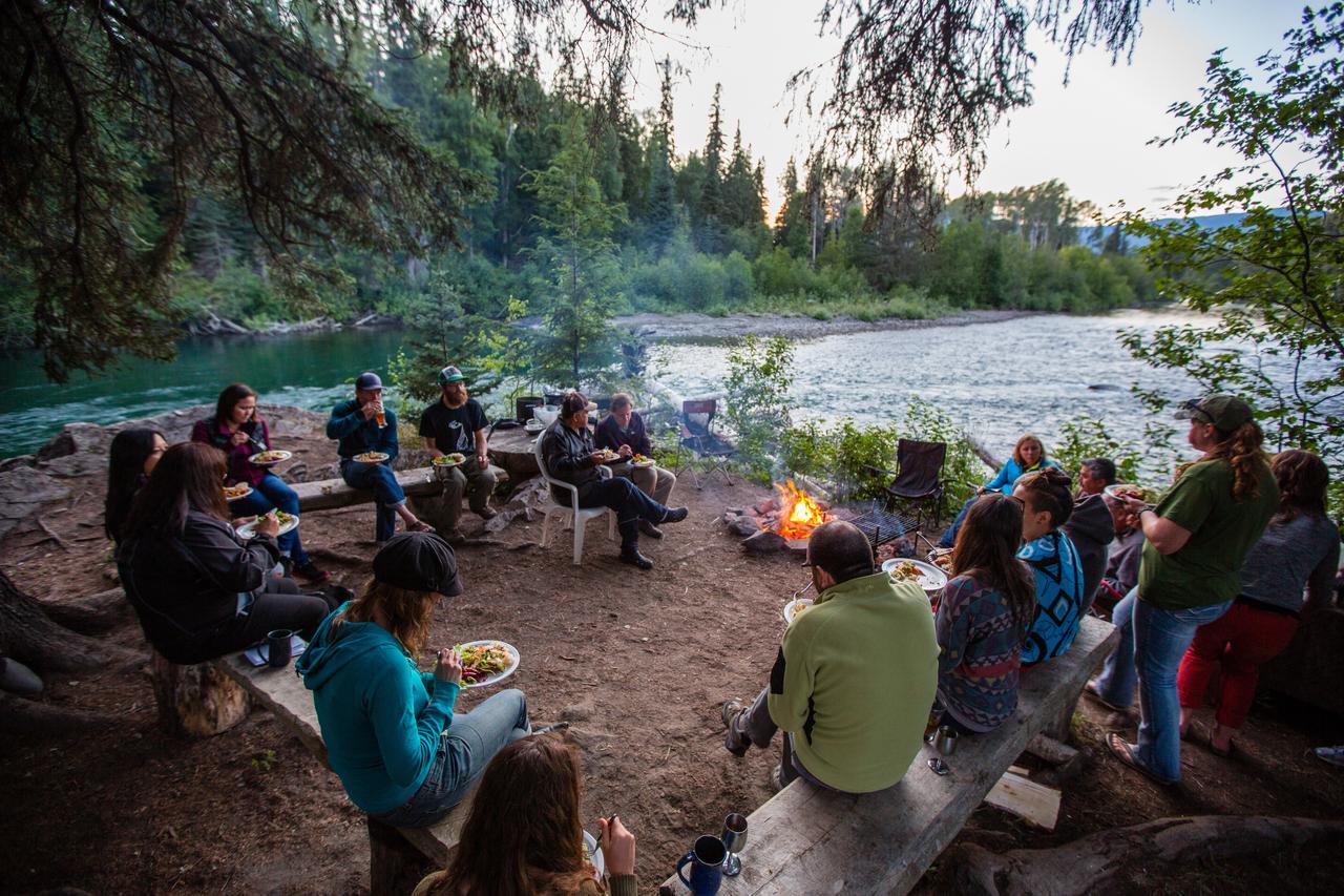 Bear Claw Lodge Kispiox Buitenkant foto