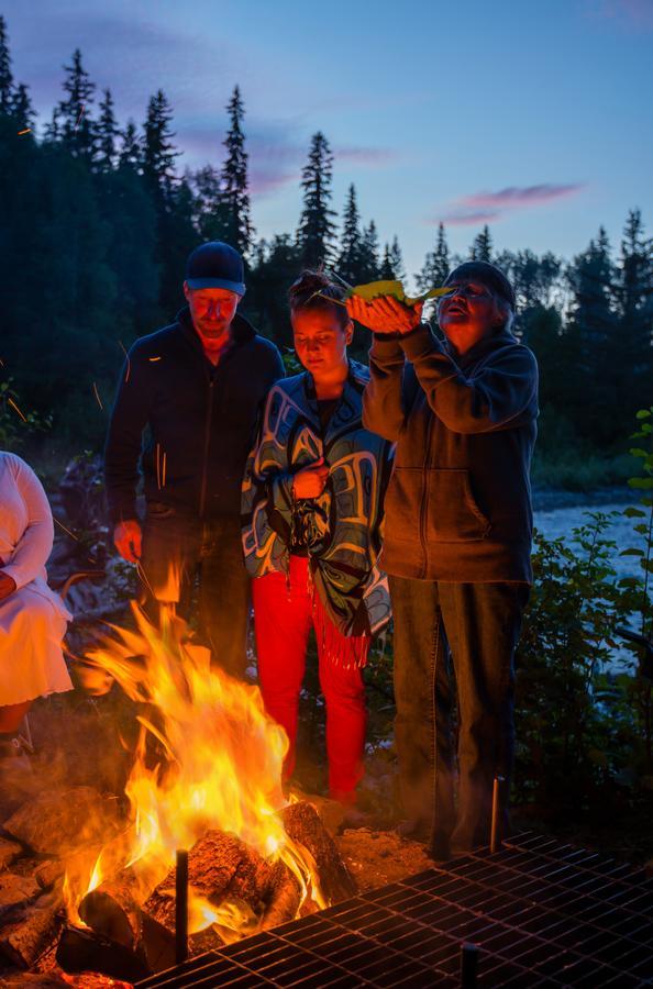 Bear Claw Lodge Kispiox Buitenkant foto