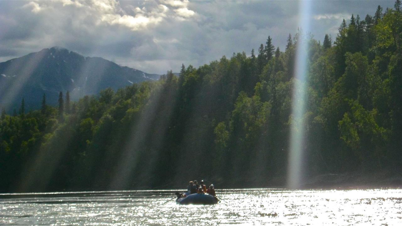 Bear Claw Lodge Kispiox Buitenkant foto