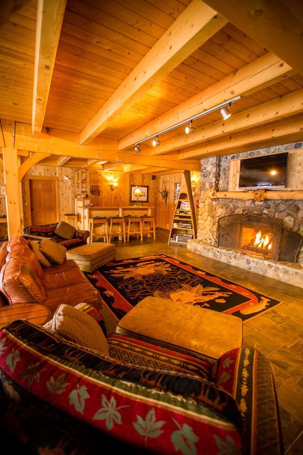 Bear Claw Lodge Kispiox Buitenkant foto