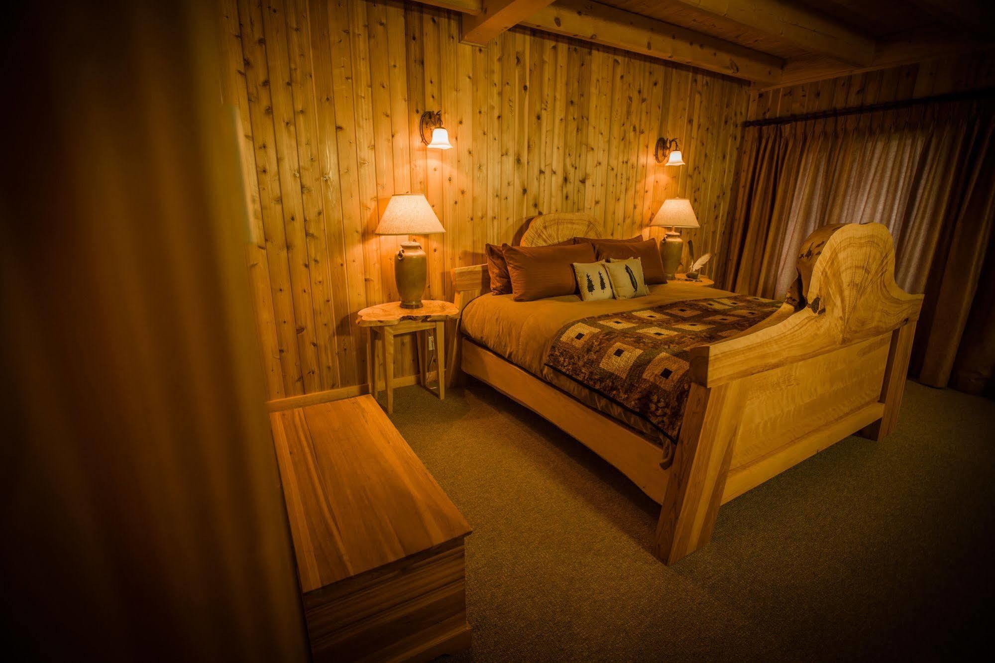 Bear Claw Lodge Kispiox Buitenkant foto